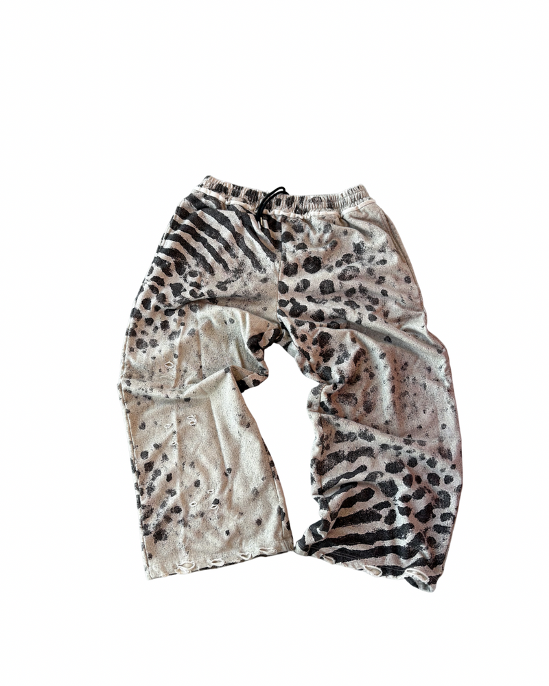 DISCOVER ZEBRA DISTRESSED SWEATPANTS